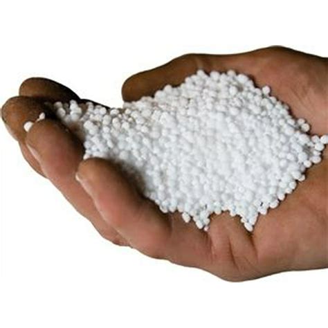 urea fertilizer granules.